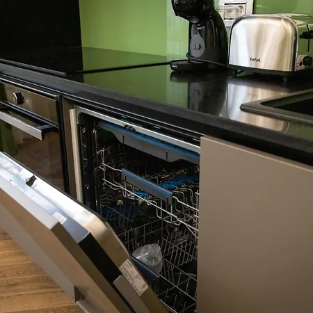 Апартаменти Poshspot *