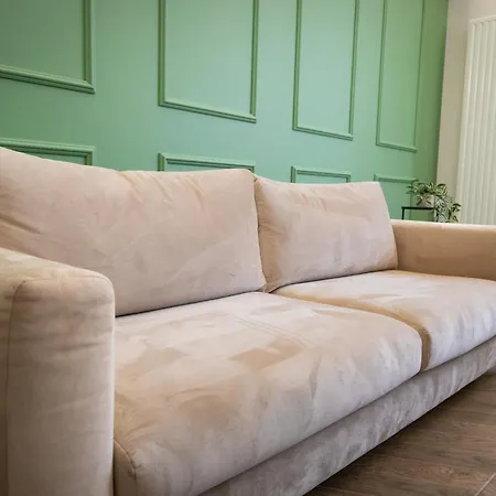 Апартаменти Poshspot *